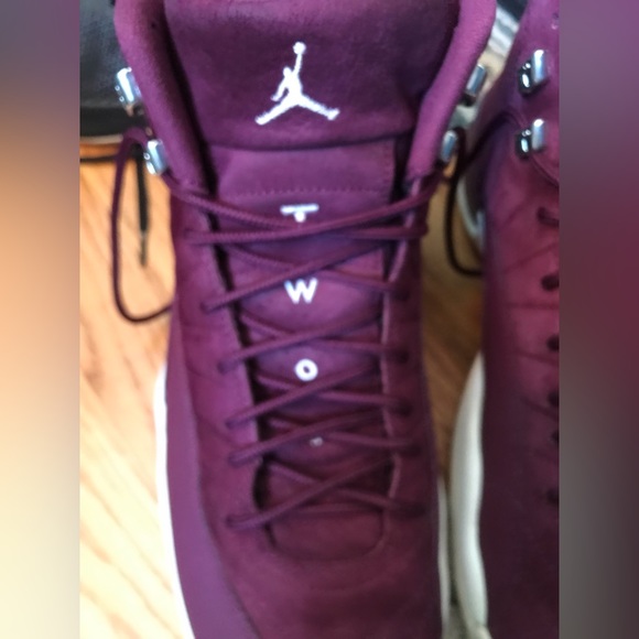 Air Jordan 12 Bordeaux 9.5/10 condition - Picture 2 of 9